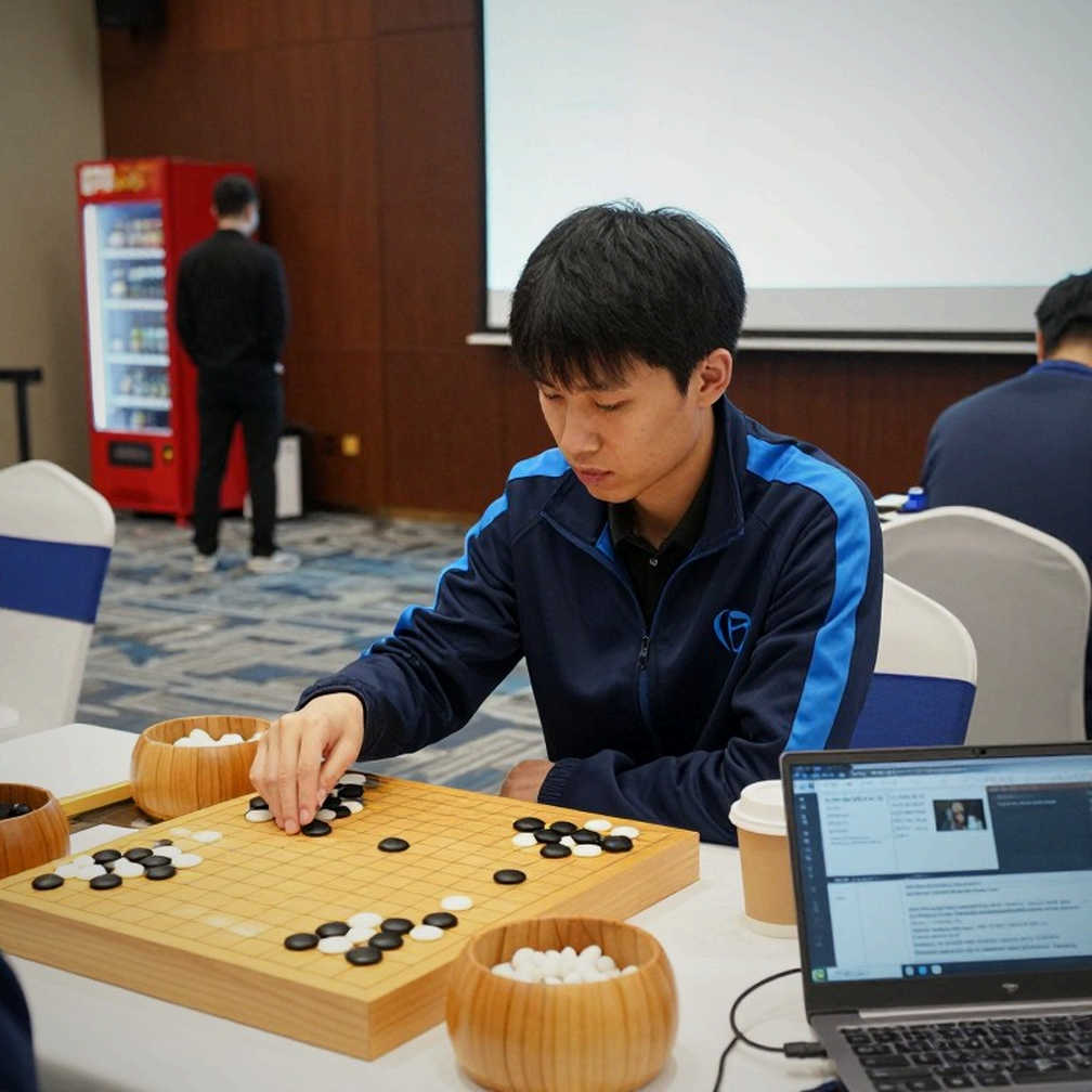 Khúc Scotland: Kasparov 2026, một video 60 phút và dòng tiêu đề lạc nhịp