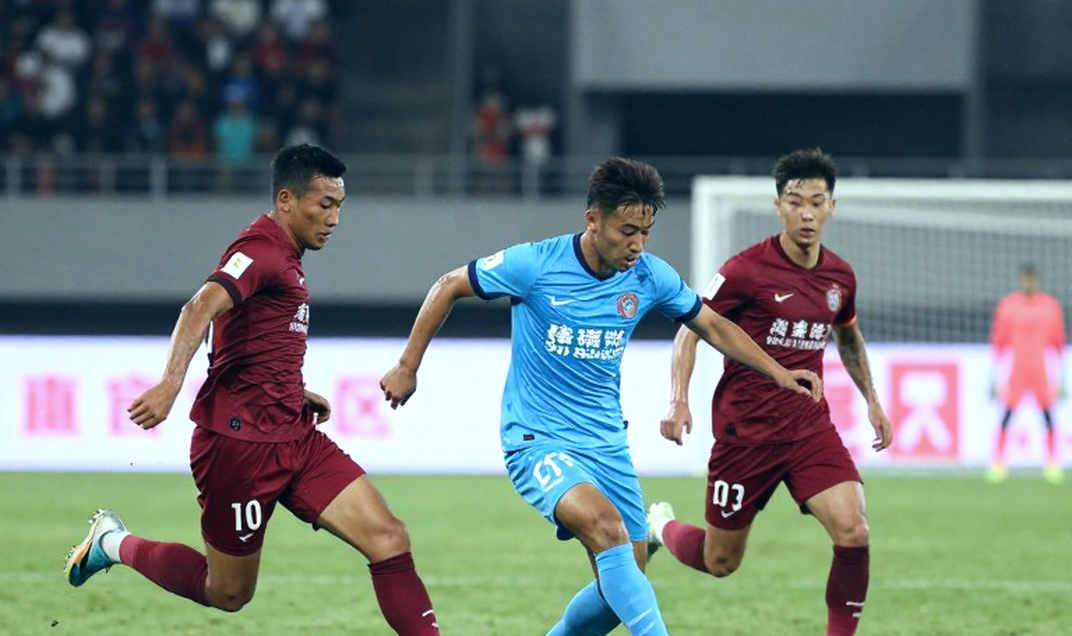 Điều khoản giải phóng và quỹ lương: phần chìm của kỳ chuyển nhượng V.League
